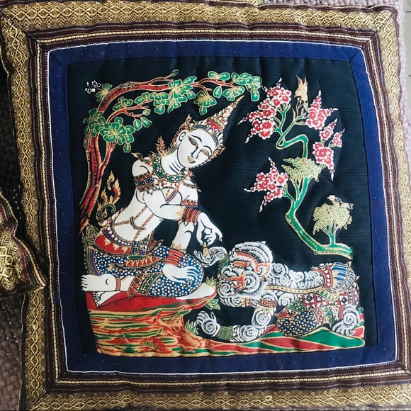 Set of 3 Malaysian Decorative Pillowcases - Picture 3 of 6